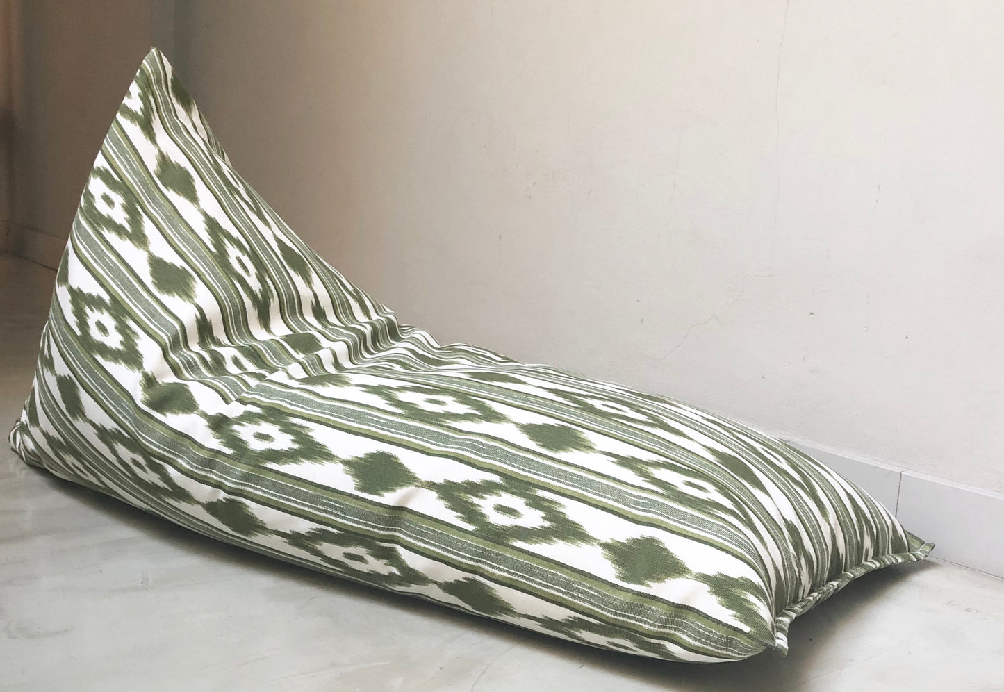 MALLORCA POUCH BEAN BAG