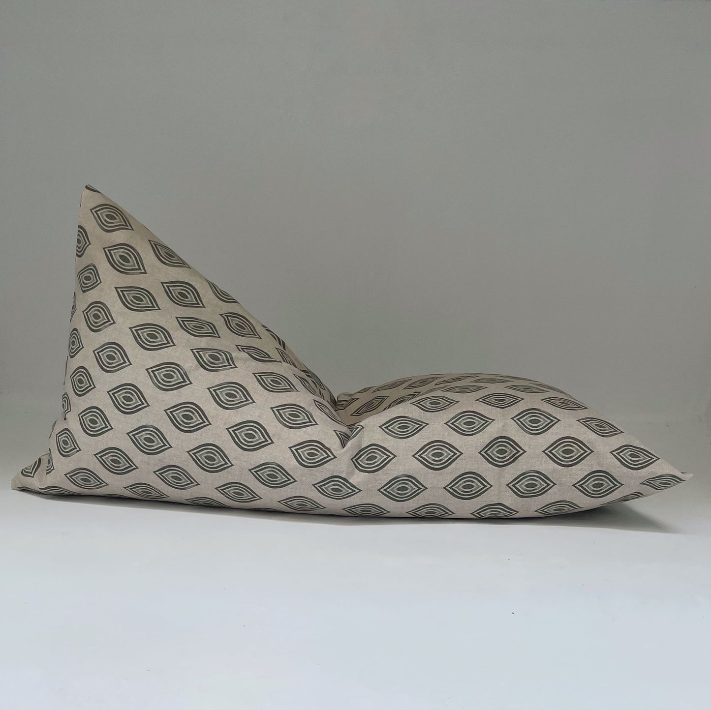 BEAN BAG PUFF KOMODO